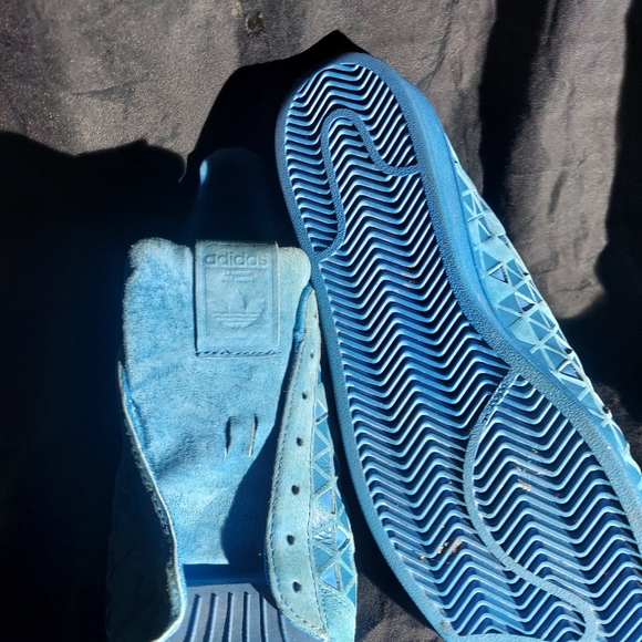 Blue suede Adidas - Picture 2 of 5